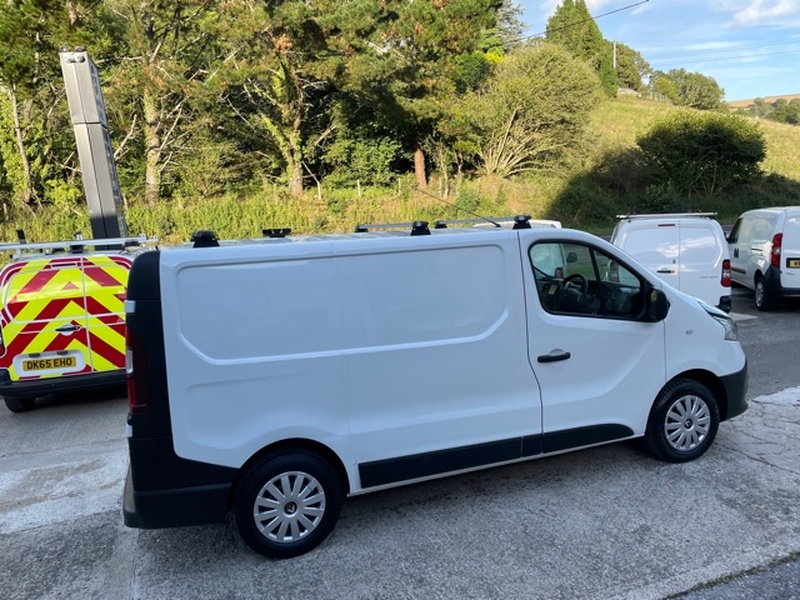 RENAULT TRAFIC