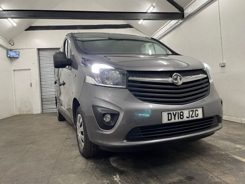 VAUXHALL VIVARO