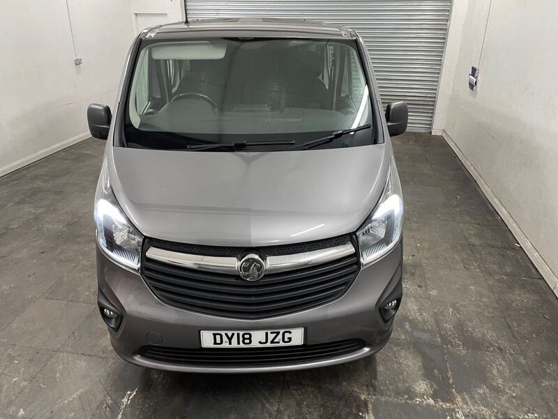 VAUXHALL VIVARO