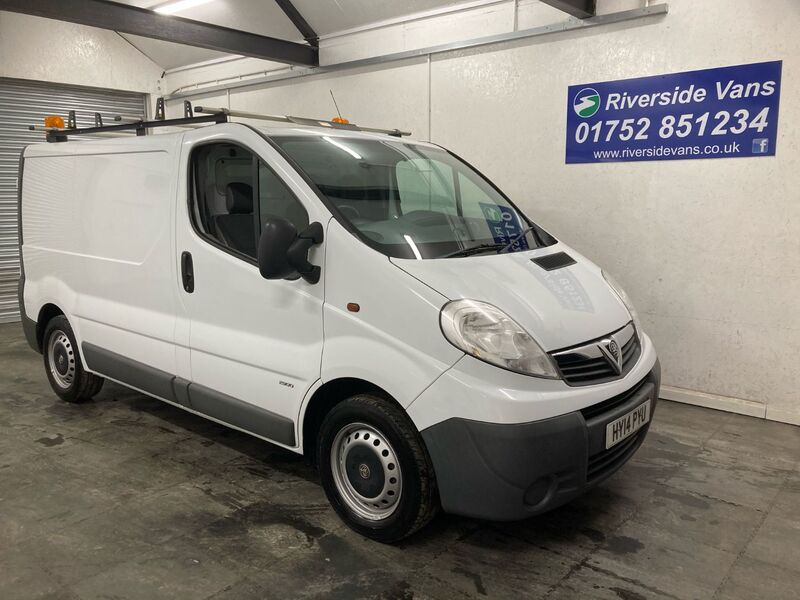 VAUXHALL VIVARO