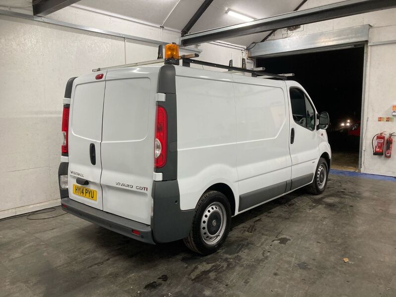 VAUXHALL VIVARO