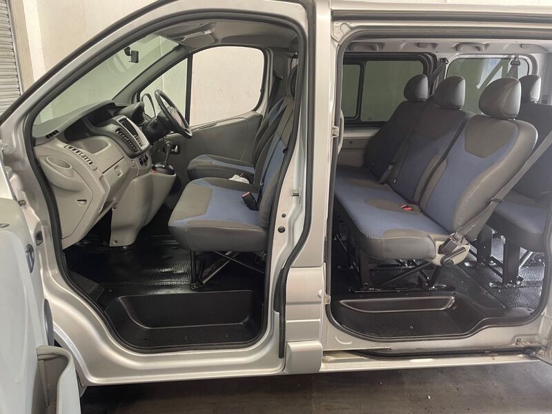 RENAULT TRAFIC