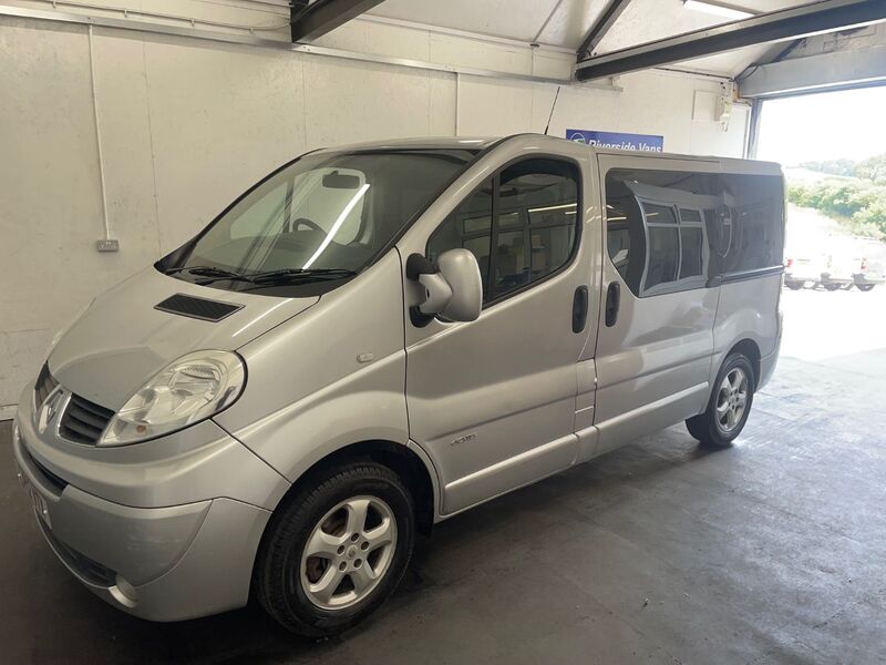 RENAULT TRAFIC