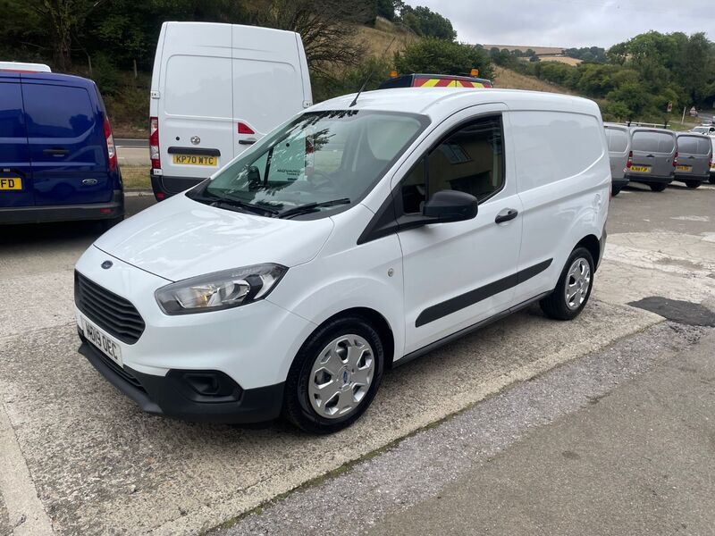 FORD TRANSIT COURIER