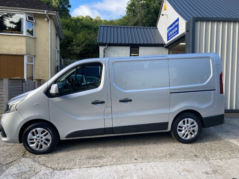 RENAULT TRAFIC