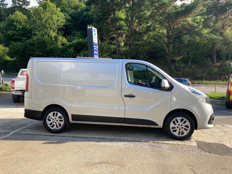 RENAULT TRAFIC