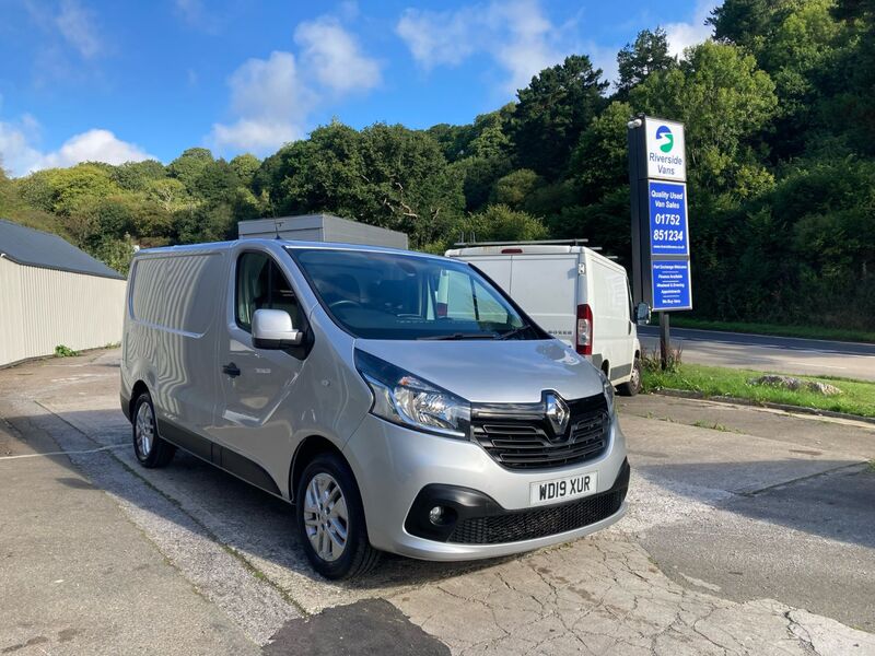 RENAULT TRAFIC