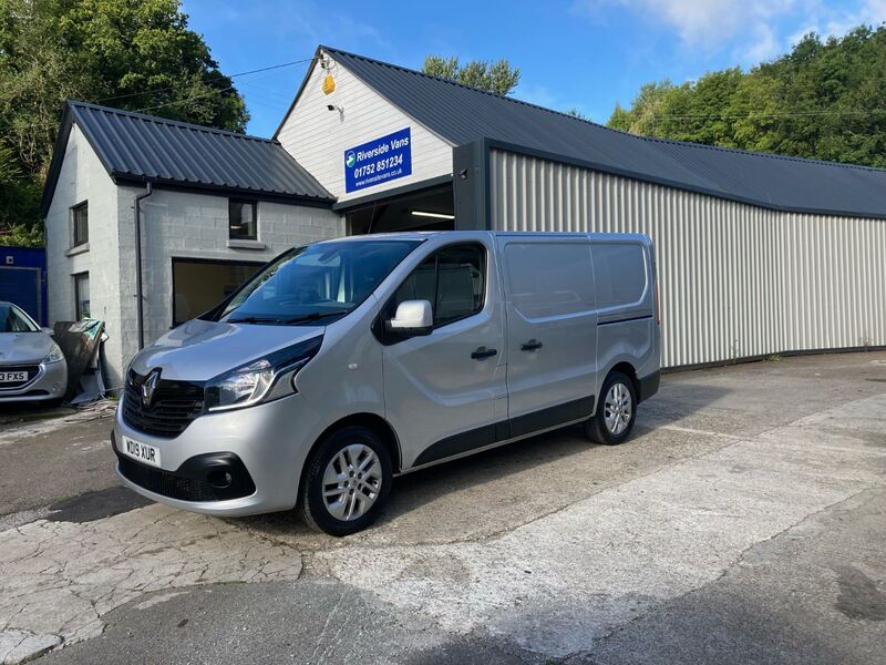 RENAULT TRAFIC