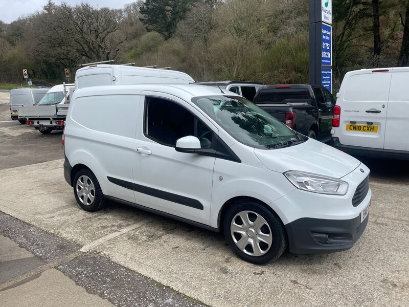 FORD TRANSIT COURIER