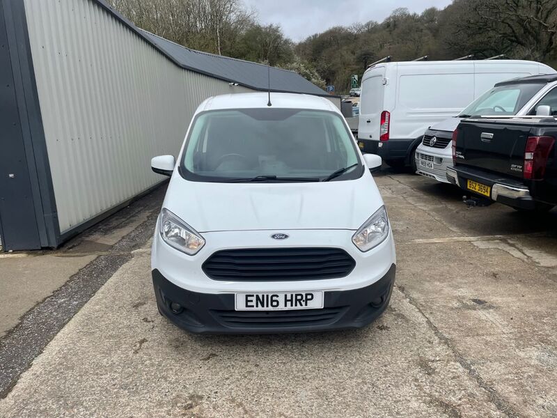 FORD TRANSIT COURIER